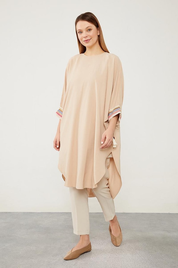 LevidorLevidor Bej Dantel Detaylı Tunik