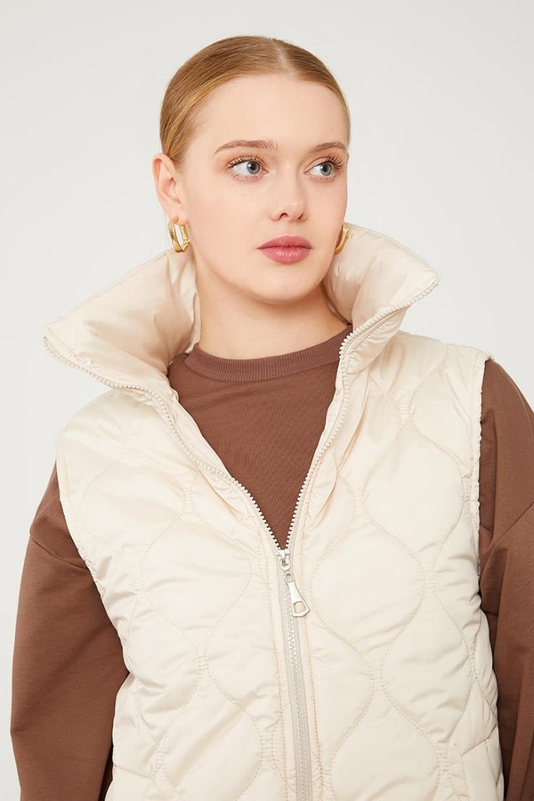 LevidorLevidor Bej Desenli Kapitone Şişme Yelek