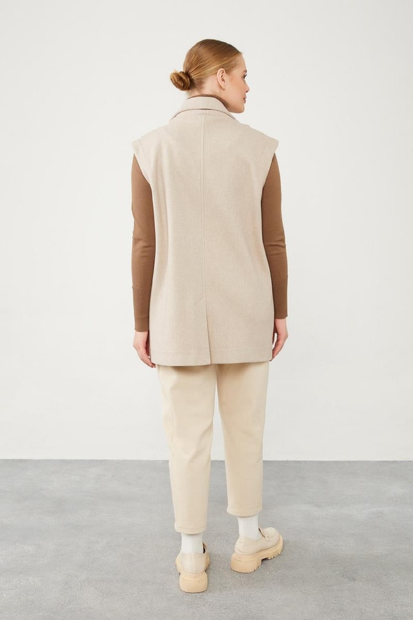 LevidorLevidor Bej Düğme Kapamalı Yelek