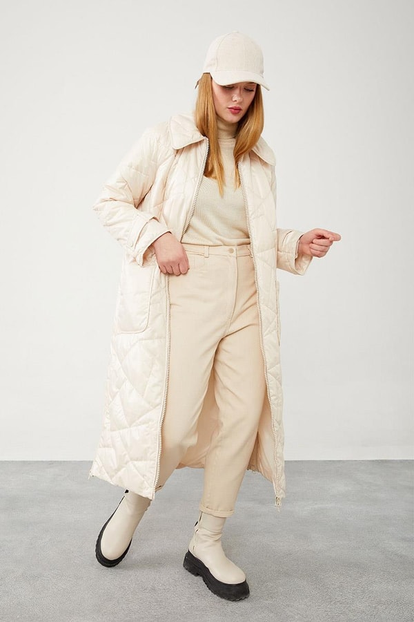 LevidorLevidor Bej Geniş Yaka Kapitone Mont