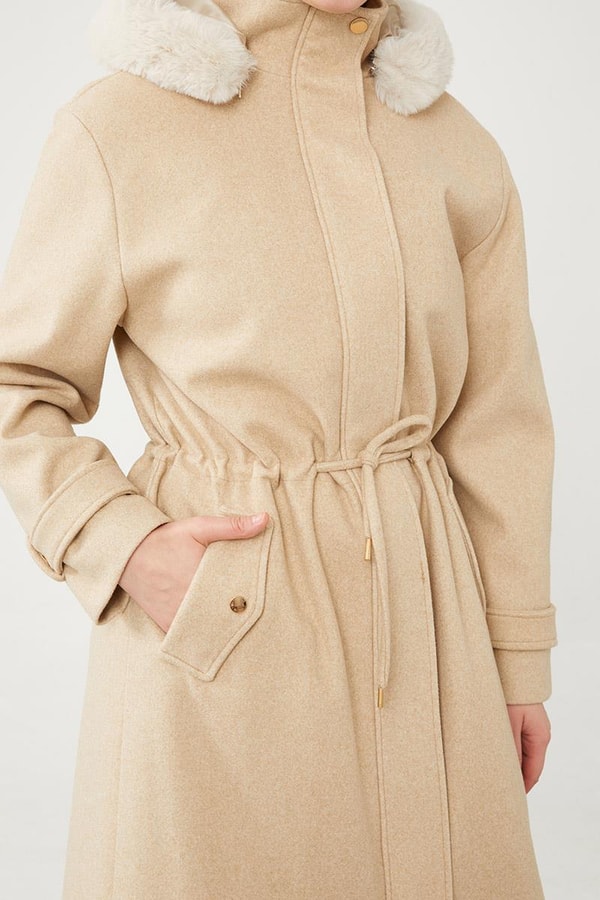 LevidorLevidor Bej Kapüşonlu Belden Büzgü Detaylı Kaşe Kaban