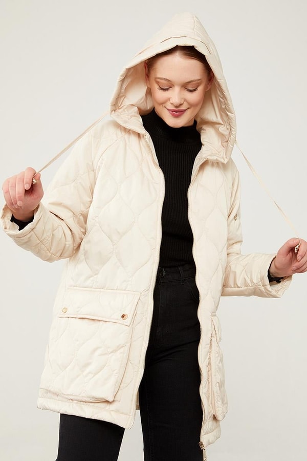 LevidorLevidor Bej Kapüşonlu Kapitone Kısa Mont