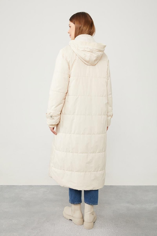 LevidorLevidor Bej Kapüşonlu Kapitone Kısa Mont