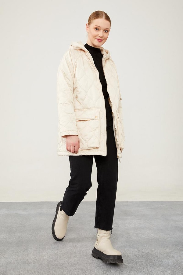 LevidorLevidor Bej Kapüşonlu Kapitone Kısa Mont