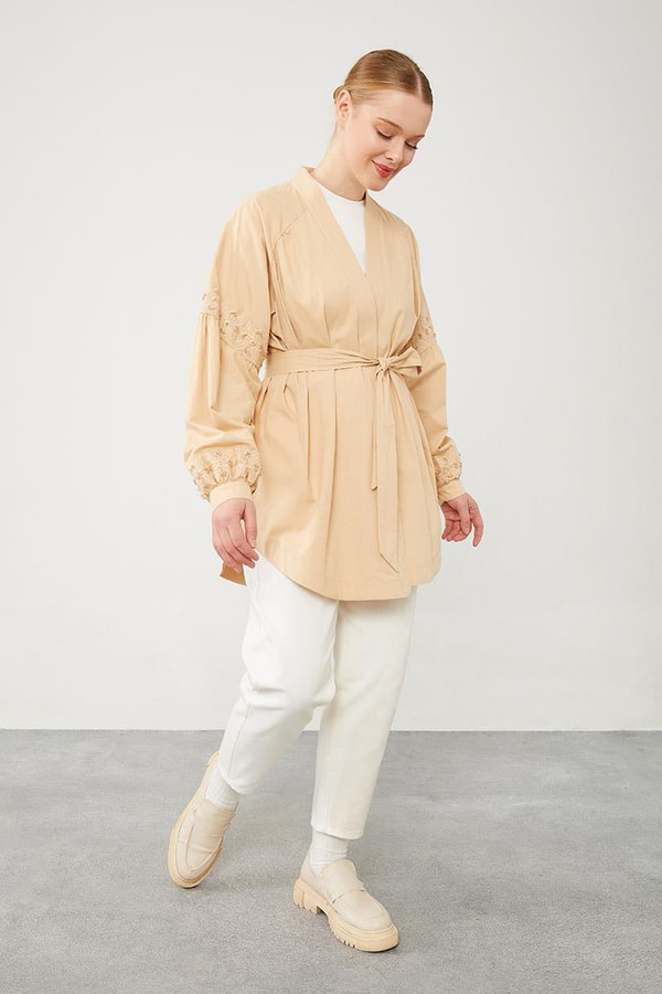 LevidorLevidor Bej Kolları Nakış Detaylı Kimono