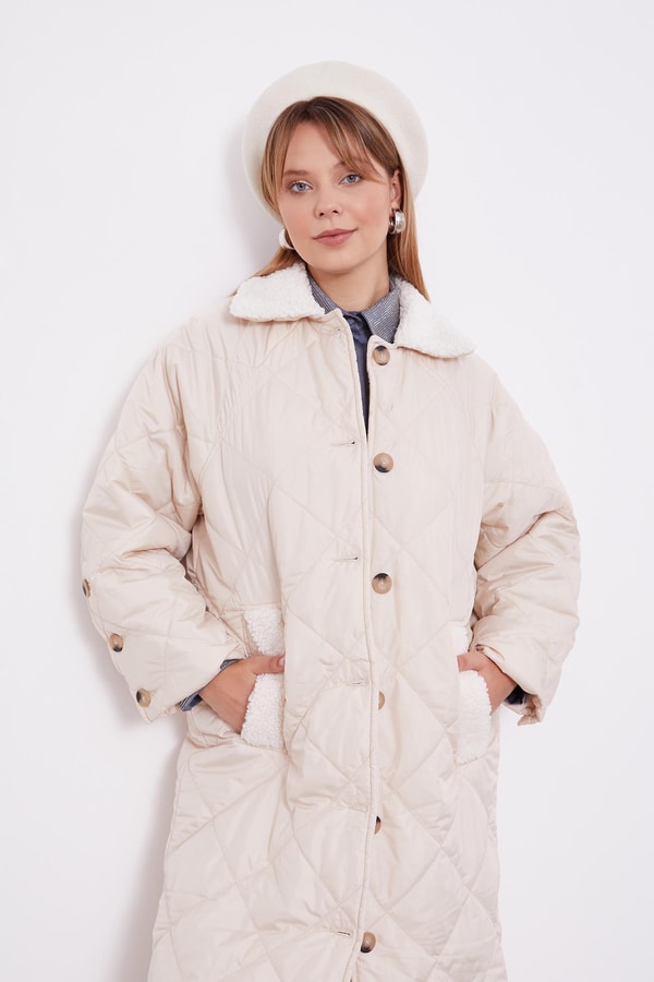 LevidorLevidor Bej Kürk Detaylı Kapitone Mont