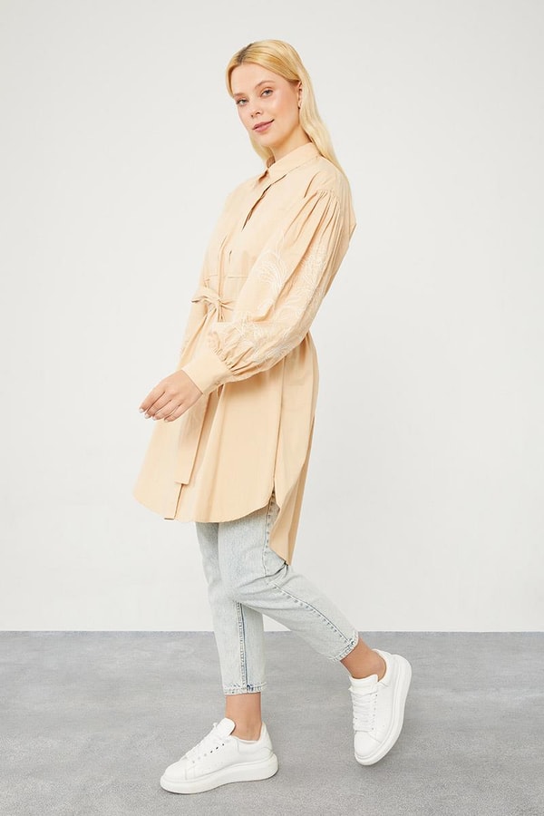 LevidorLevidor Bej Nakışlı Belden Bağlamalı Kimono