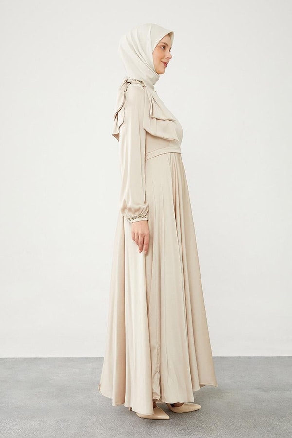 LevidorLevidor Bej Omuz Detaylı Elbise
