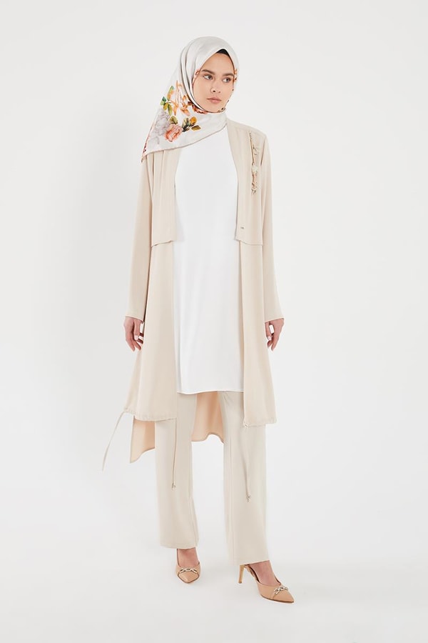 LevidorLevidor Bej Omzu broşlu tunikli hırka takım