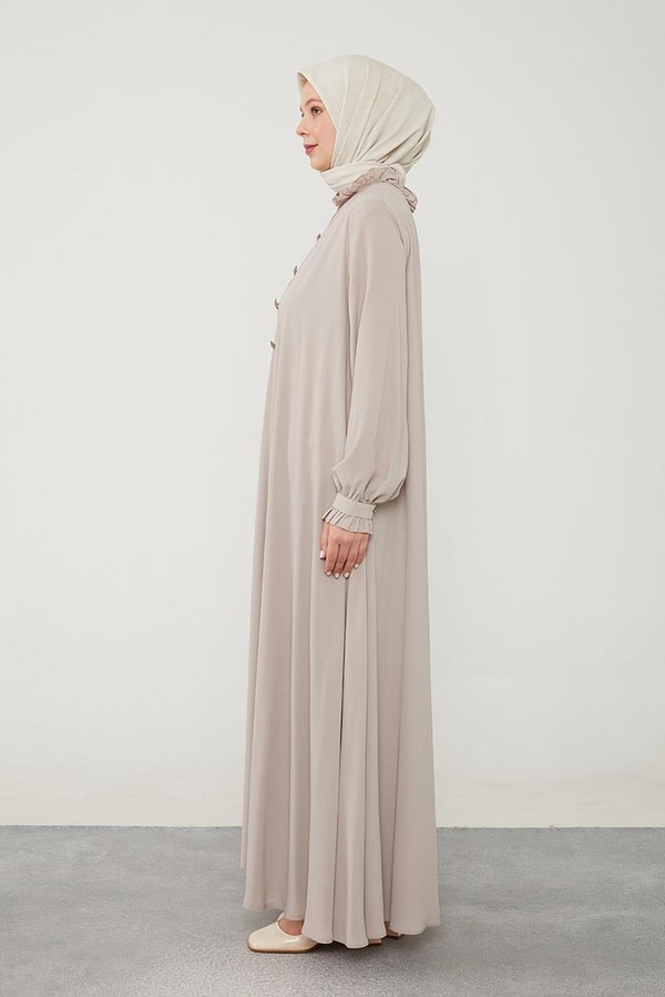 LevidorLevidor Bej Yakası Fırfır Detaylı Ferace