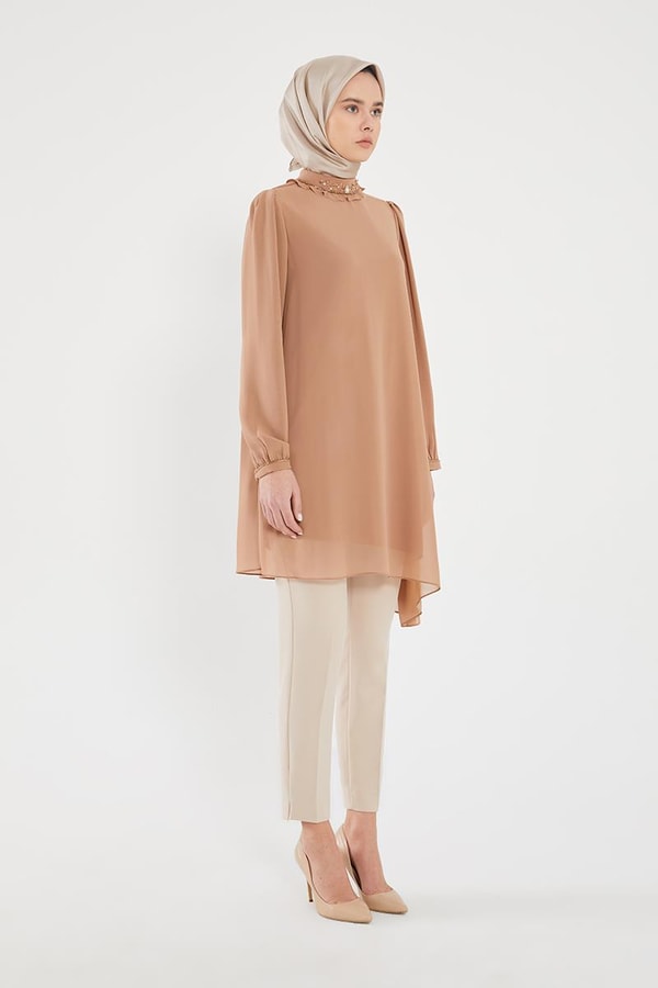 LevidorLevidor Bej Yakası İşlemeli Şifon Abiye Tunik