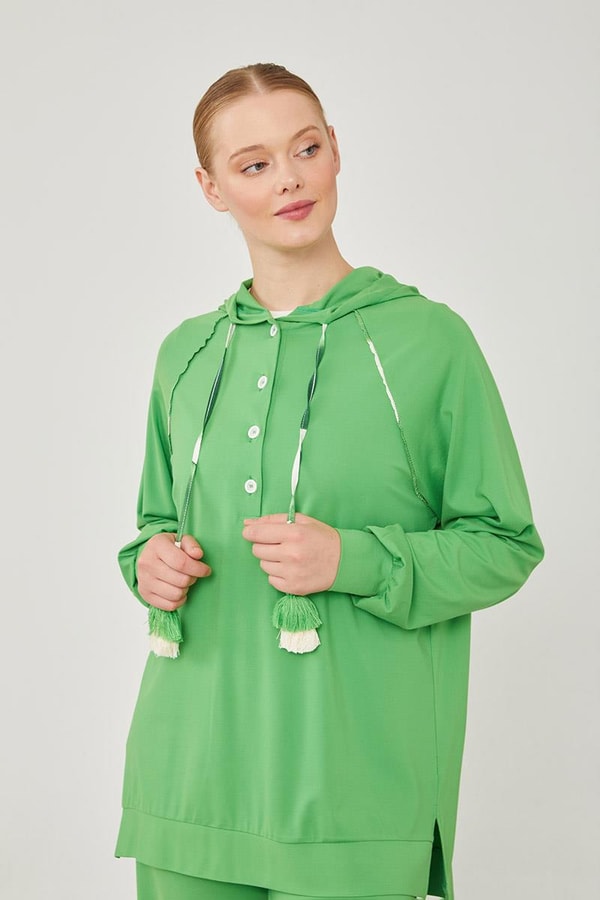 LevidorLevidor Benetton Kapuşonlu Asimetrik Kesim Spor Takım