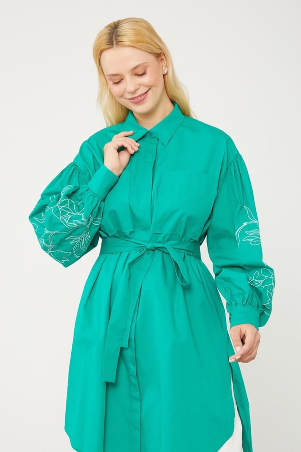 LevidorLevidor Benetton Nakışlı Belden Bağlamalı Kimono