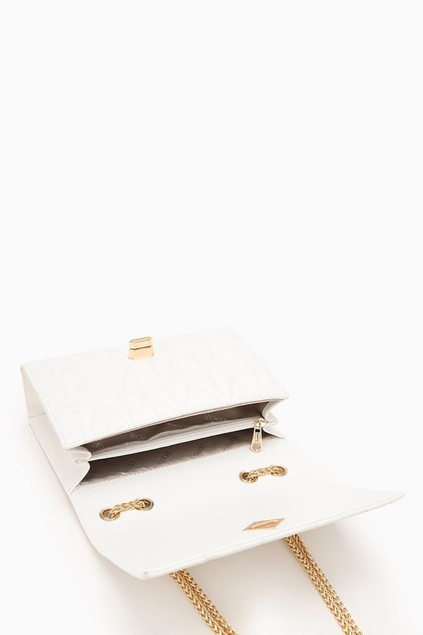 LevidorLevidor Beyaz Zincir Saplı Kabartma Desen Omuz Çantası