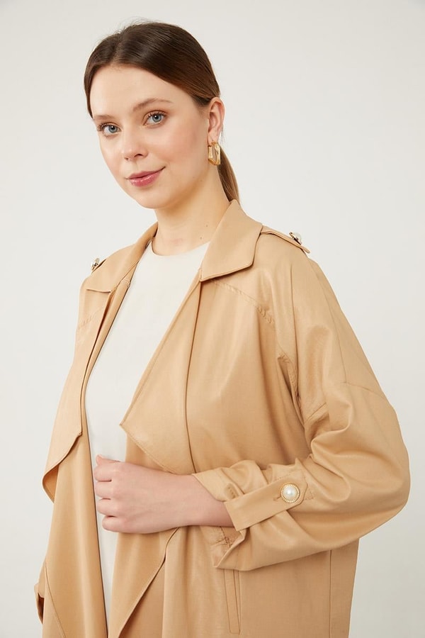 LevidorLevidor Camel Apolet Detaylı Kısa Kap