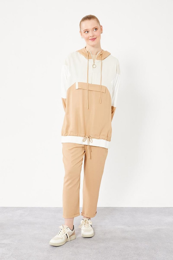 LevidorLevidor Camel-Bej Garnili Süs Cepli Fermuar Kapamalı Spor Takım