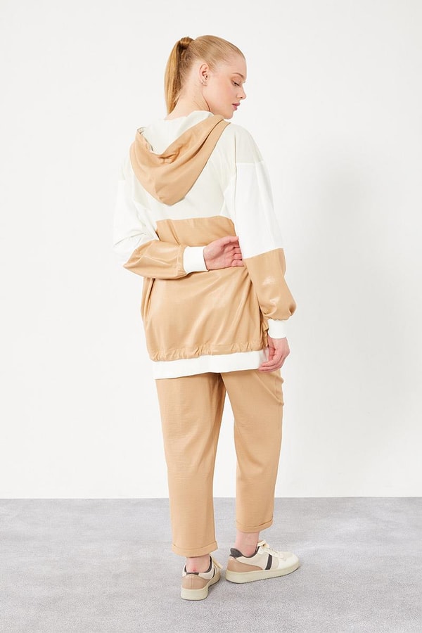 LevidorLevidor Camel-Bej Garnili Süs Cepli Fermuar Kapamalı Spor Takım