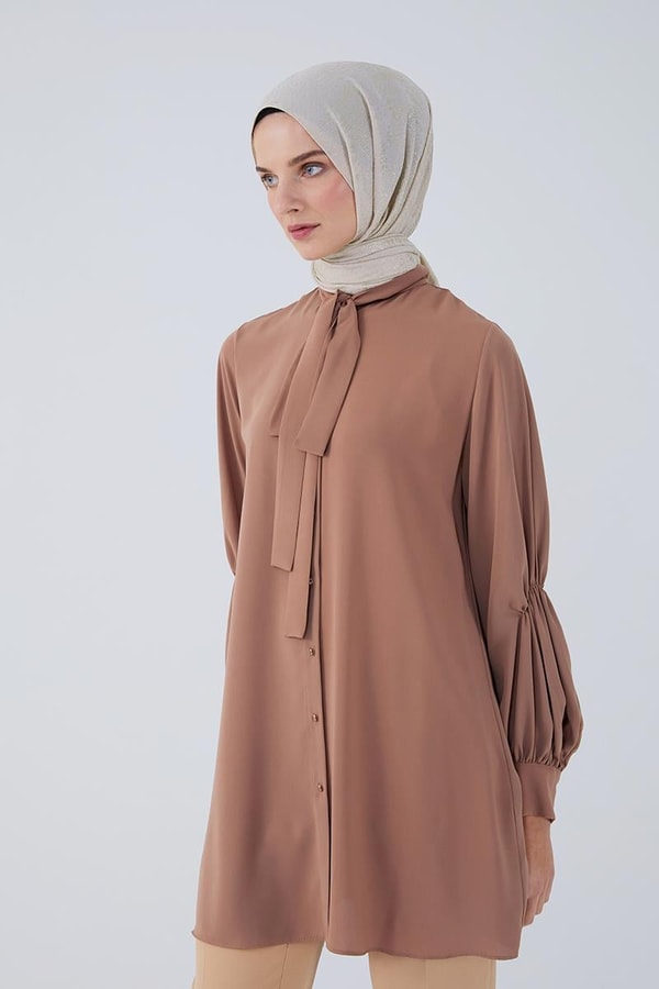 LevidorLevidor Camel Fular Yakalı Kolu Gipeli Tunik