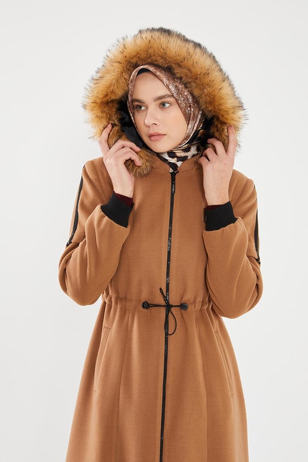 LevidorLevidor Camel Kapşonu Kürklü Kol Ağzı Ribanalı Kaban