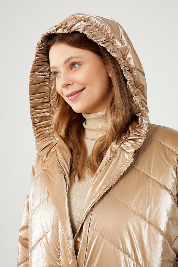 LevidorLevidor Camel Kapüşonlu Kapitone Şişme Mont