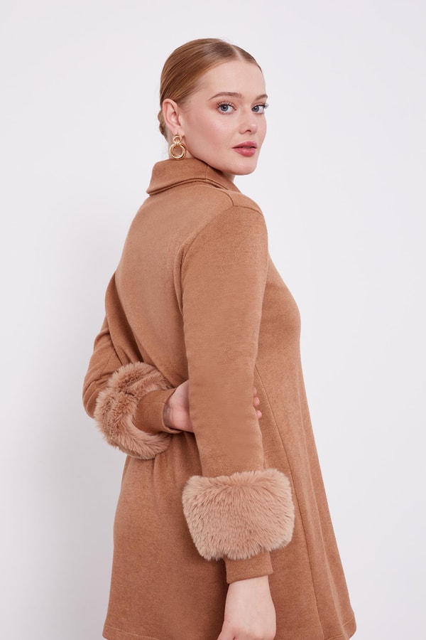 LevidorLevidor Camel Kolları Tüy Detaylı Tunik