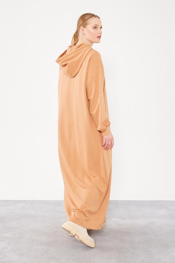 LevidorLevidor Camel Taş İşlemeli Kapuşonlu Oversize Elbise