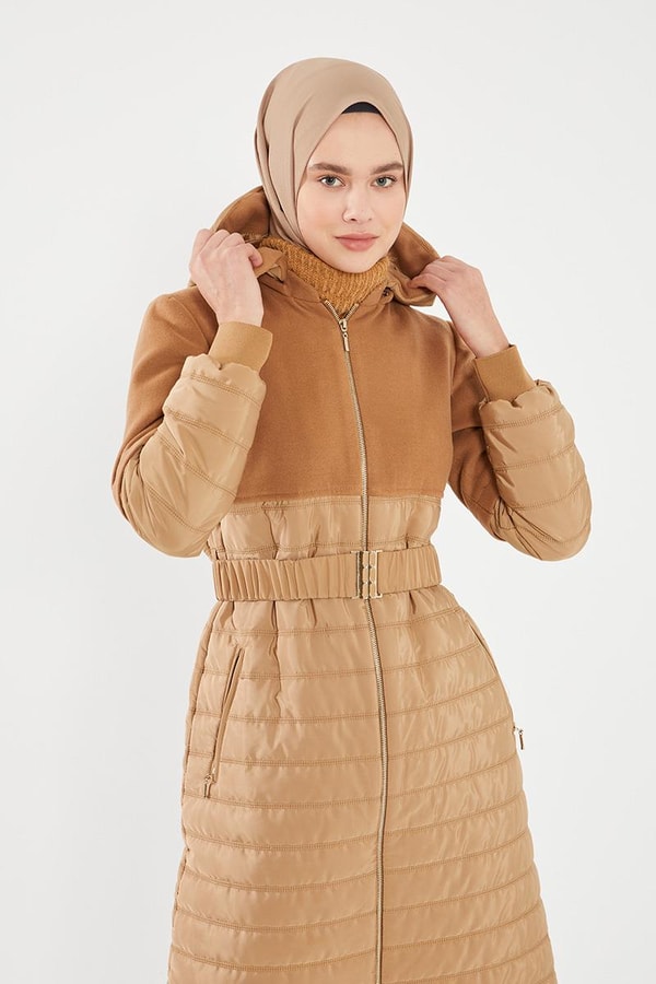 LevidorLevidor Camel Yakası Nakışlı Kaşe Garnili Şişme Kaban