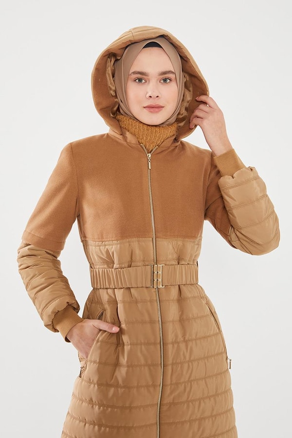 LevidorLevidor Camel Yakası Nakışlı Kaşe Garnili Şişme Kaban