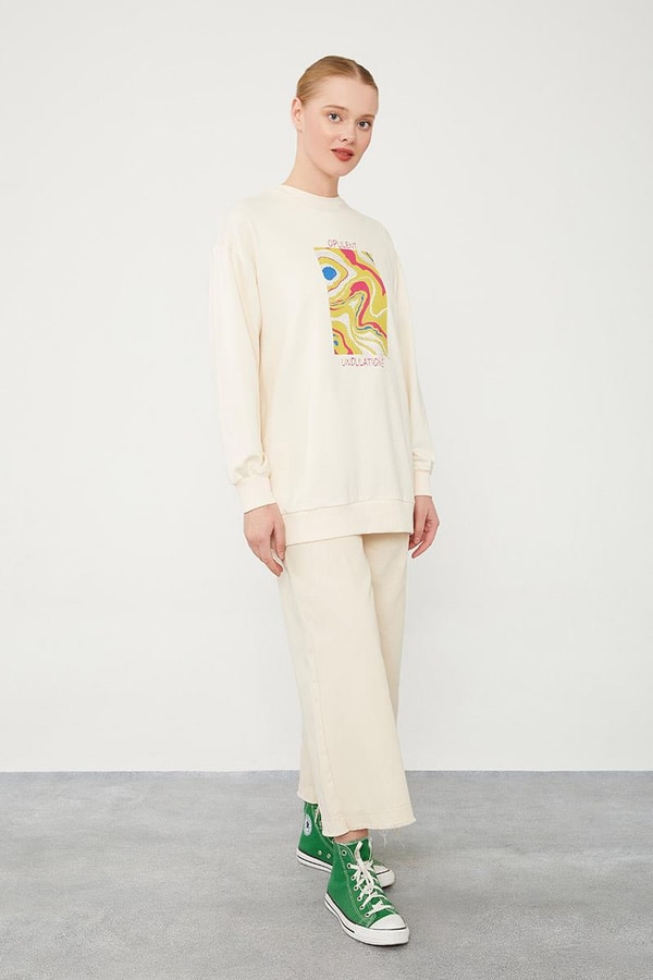 LevidorLevidor Ekru Bisiklet Yaka Taş Baskılı Sweat