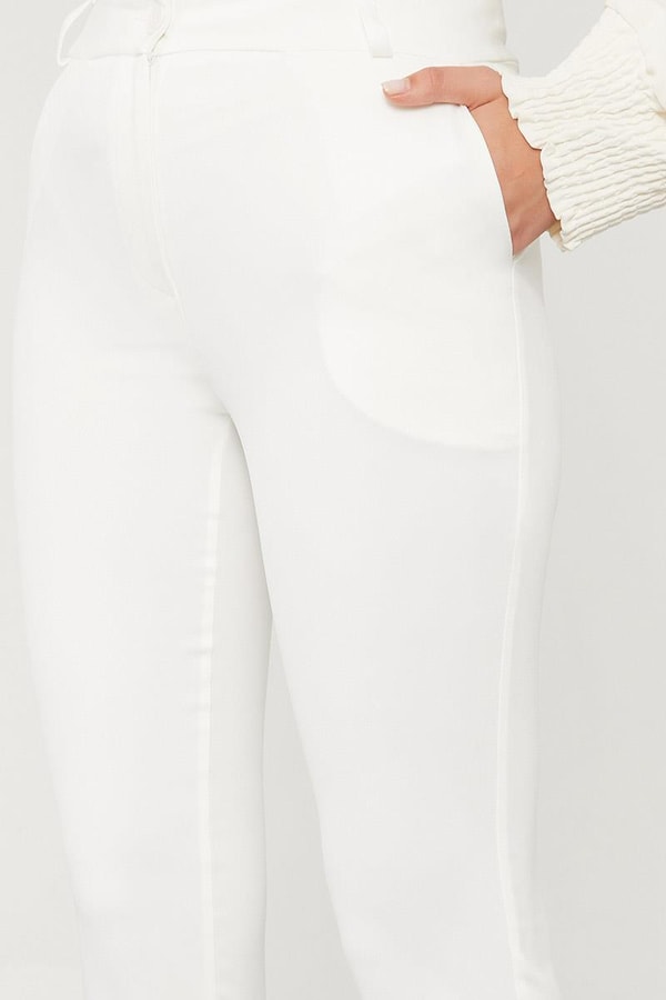 LevidorLevidor Ekru Cep Detatlı Bilek Boy Pantolon