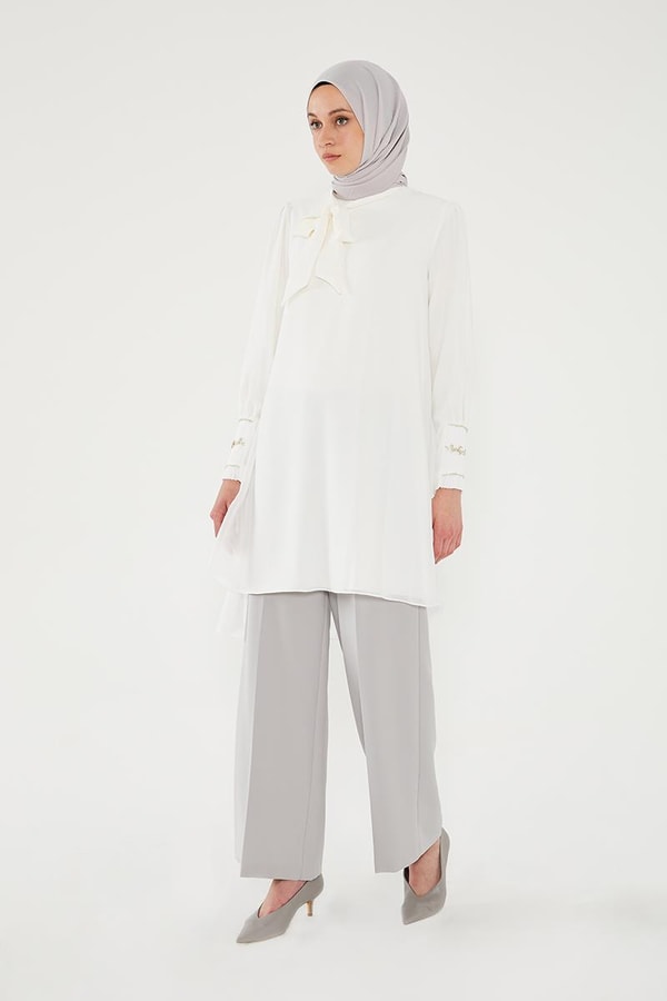 LevidorLevidor Ekru Kol Ucu Pliseli Tunik