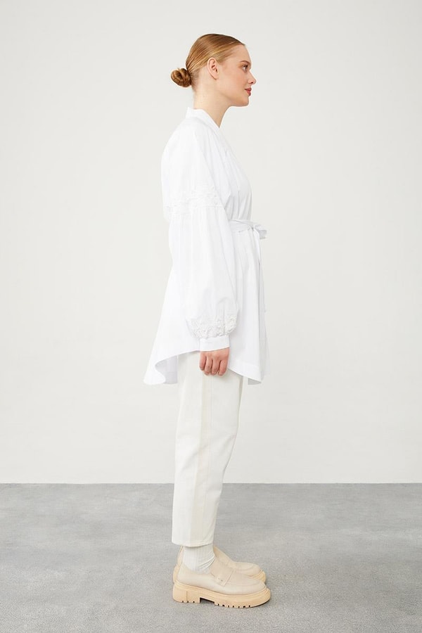 LevidorLevidor Ekru Kolları Nakış Detaylı Kimono