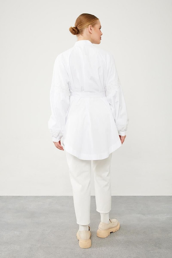 LevidorLevidor Ekru Kolları Nakış Detaylı Kimono