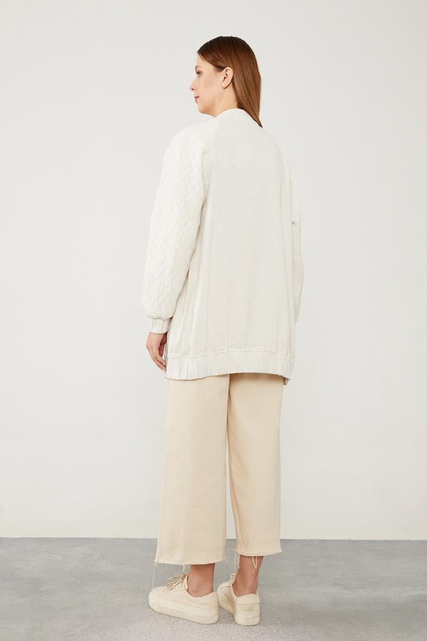 LevidorLevidor Ekru Triko İşlemeli Ceket