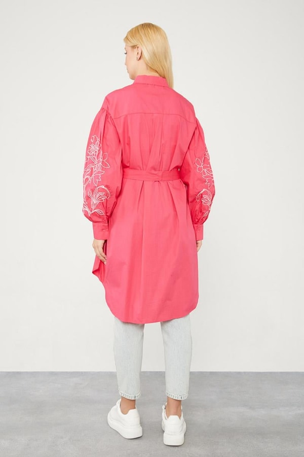 LevidorLevidor Fuşya Nakışlı Belden Bağlamalı Kimono