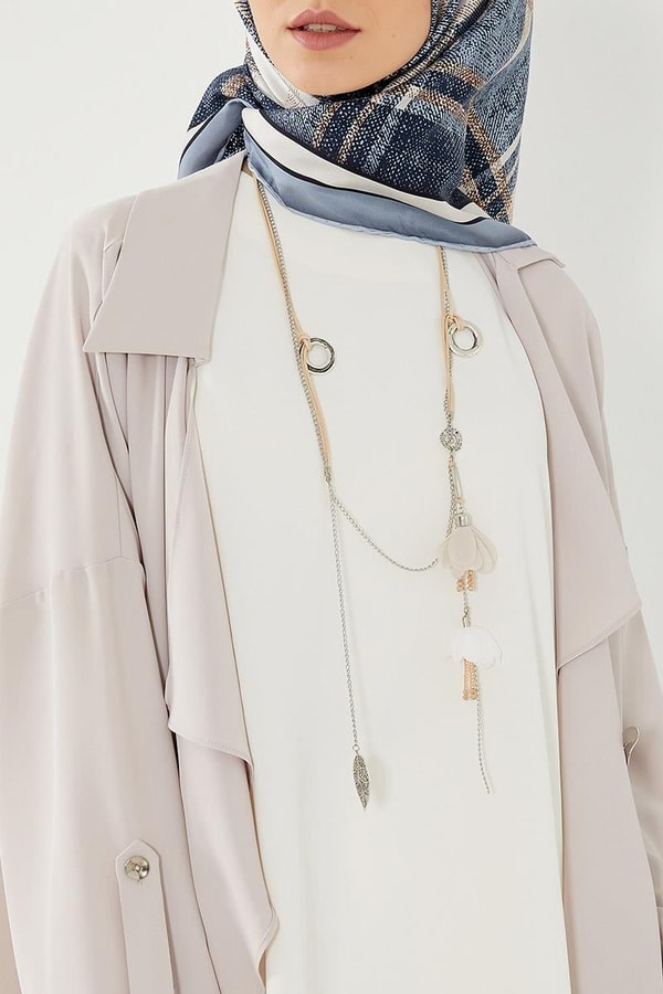 LevidorLevidor Gri Kolyeli Yakası Volanlı Takım