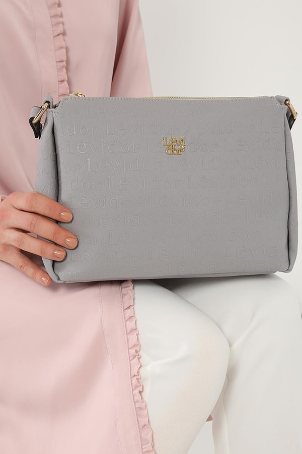LevidorLevidor Gri Monogram Baskılı Çapraz Askılı Çanta