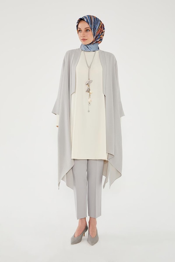 LevidorLevidor Gri Önü İşlemeli İkili Takım