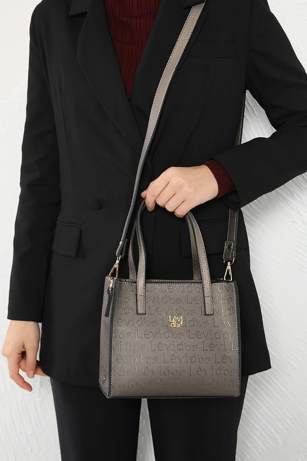 LevidorLevidor Gümüş Çapraz Askılı Monogram Baskılı Omuz Çantası