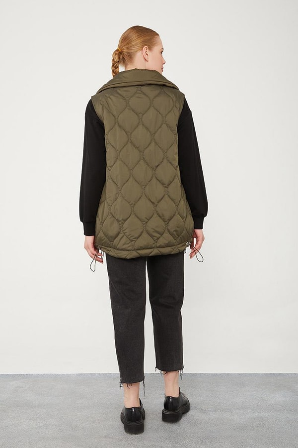 LevidorLevidor Haki Desenli Kapitone Şişme Yelek