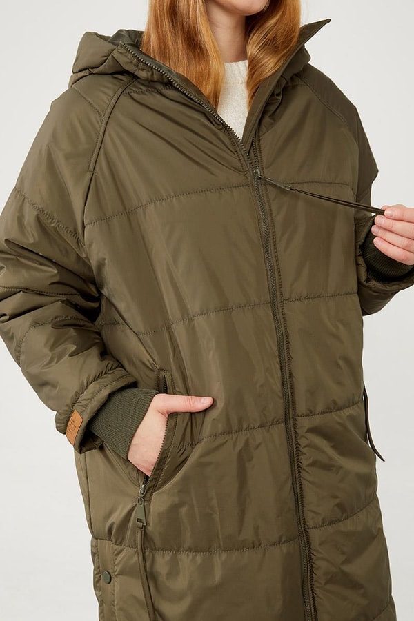 LevidorLevidor Haki Yanları Çıt Çıt Detaylı Kapüşonlu Şişme Mont