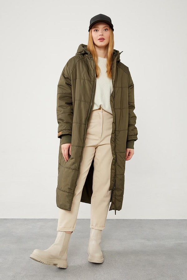 LevidorLevidor Haki Yanları Çıt Çıt Detaylı Kapüşonlu Şişme Mont