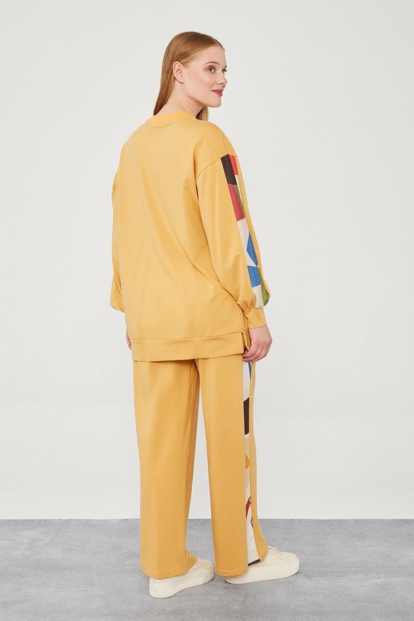 LevidorLevidor Hardal Geometrik Desenli Spor Takım