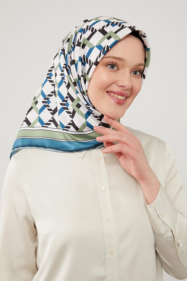 LevidorLevidor İndigo Üçgen Desenli Trend Twill Eşarp