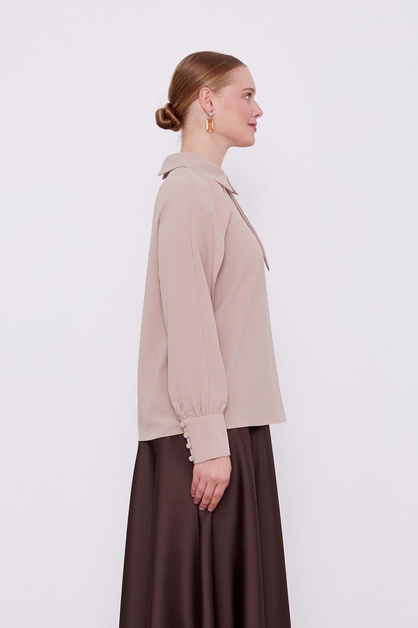 LevidorLevidor K.Bej Yaka Taş Detaylı Bluz