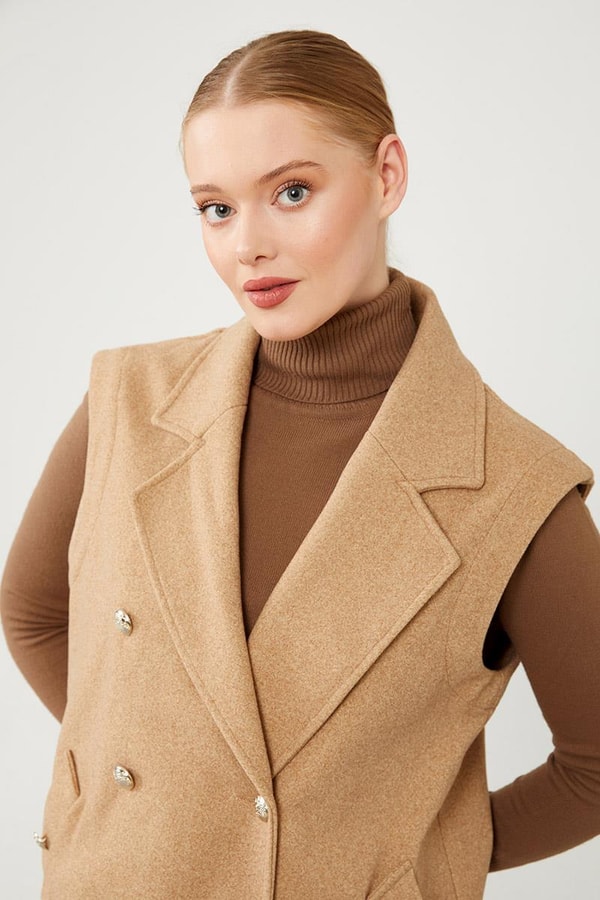 LevidorLevidor K.Bej Düğme Kapamalı Yelek