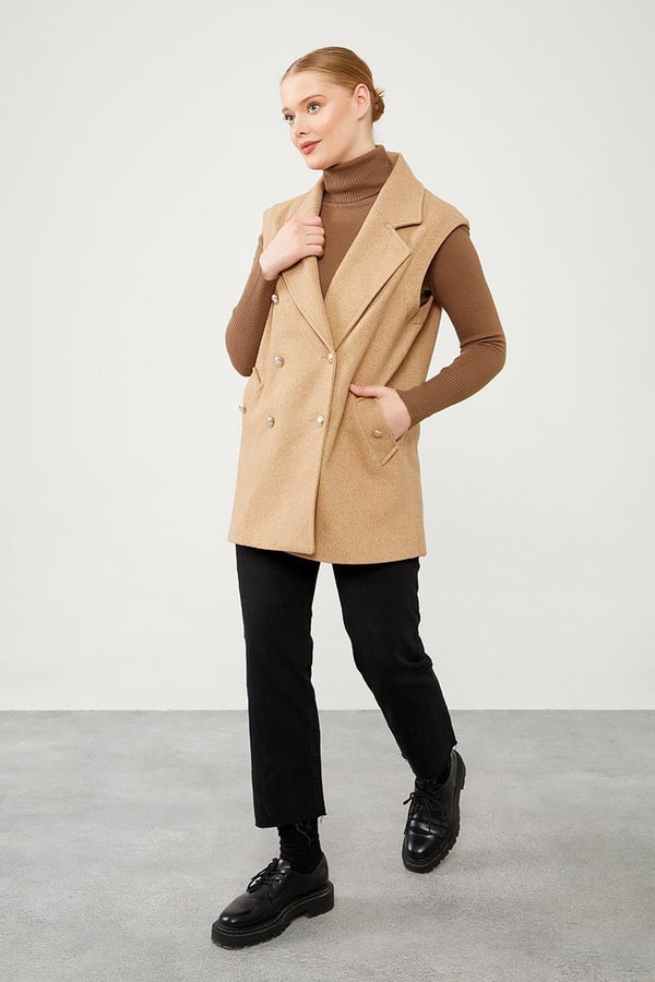 LevidorLevidor K.Bej Düğme Kapamalı Yelek