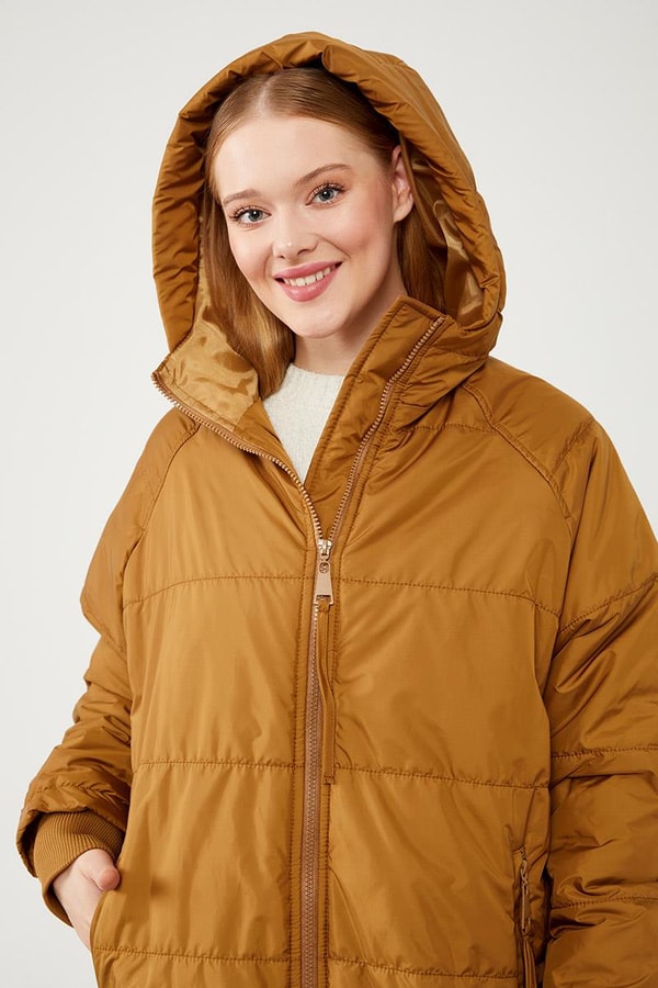 LevidorLevidor Kahve Yanları Çıt Çıt Detaylı Kapüşonlu Şişme Mont