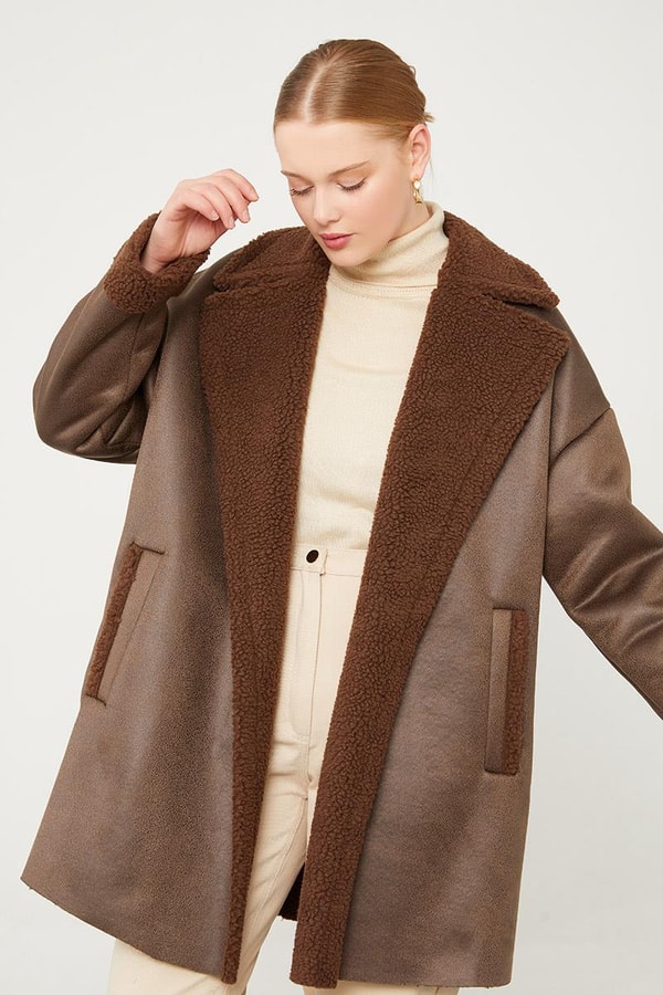 LevidorLevidor Kahve Yün Detaylı Suni Deri Kısa Kaban