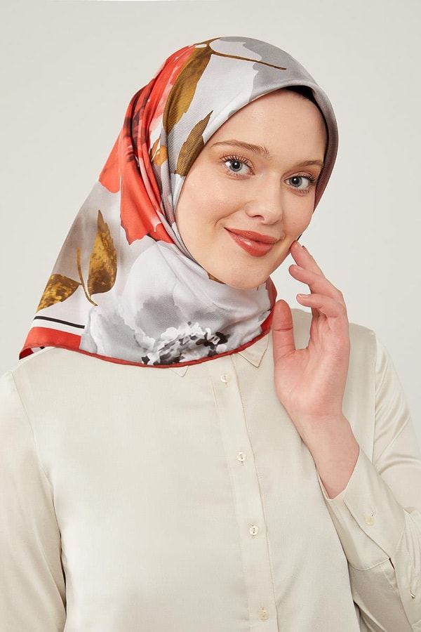 LevidorLevidor Kırmızı Çiçek Desen Trend Twill Eşarp